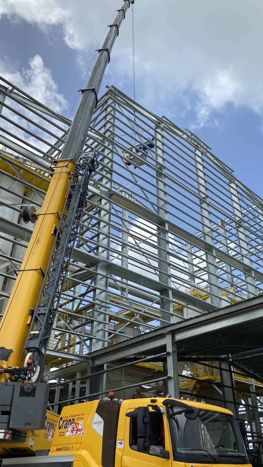 Montaje de estructura metálica